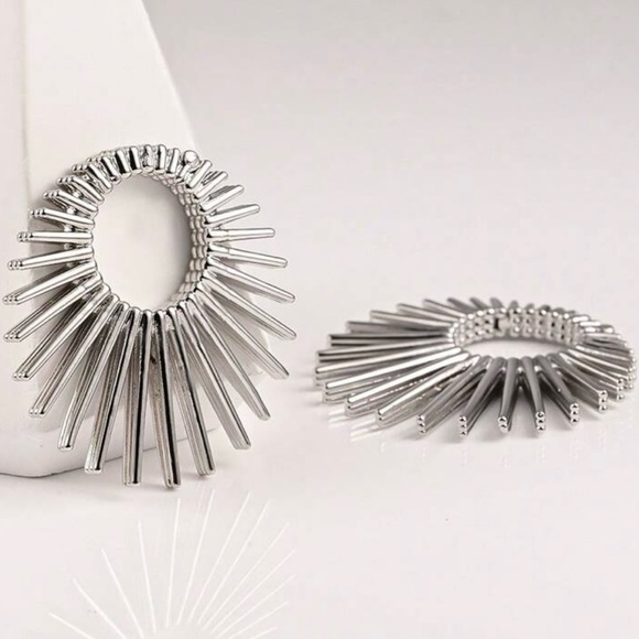 🔘14k (1 PIECE) 4mm/6g Ear Stretchers/ Weights /Tunnels for Gauged Ears👂🏻 NWT - Picture 5 of 8